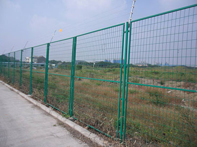 高速护栏 - 安平县万基筛网有限公司图片4