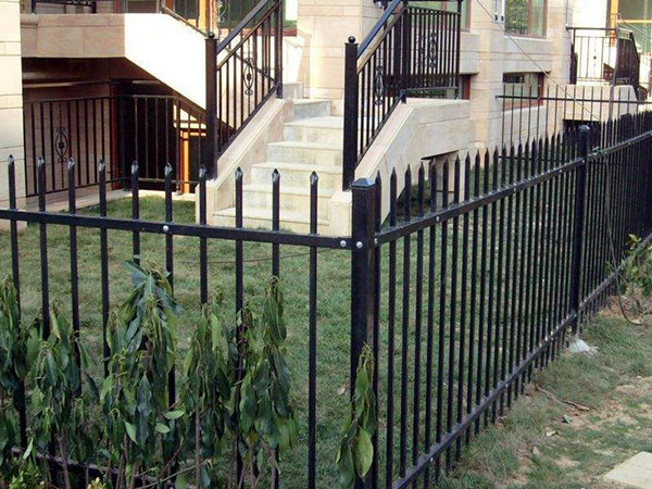 B型锌钢栅栏 - 安平县万基筛网有限公司图片3