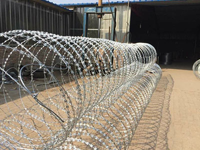 刀刺隔离网 - 安平县万基筛网有限公司图片4