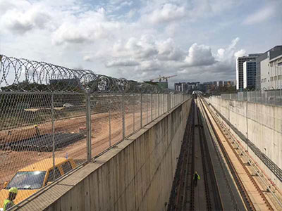 隔离护栏案例 - 安平县万基筛网有限公司图片2