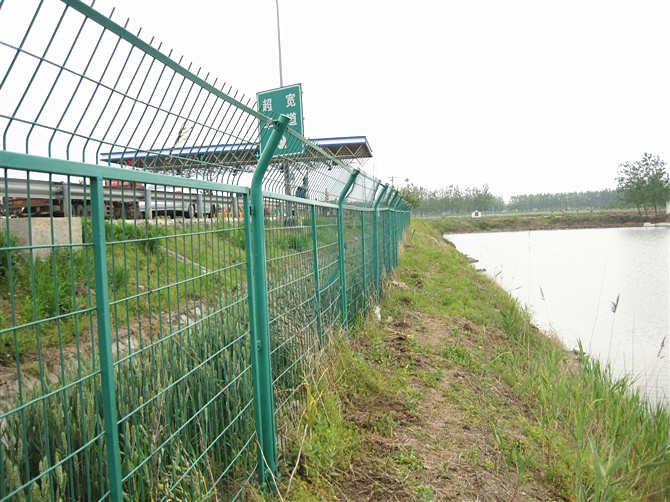 河道护栏案例 - 安平县万基筛网有限公司图片5
