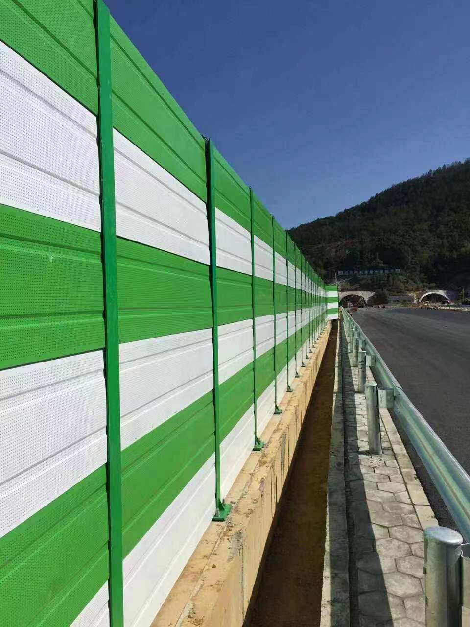 声屏障 - 安平县万基筛网有限公司图片3