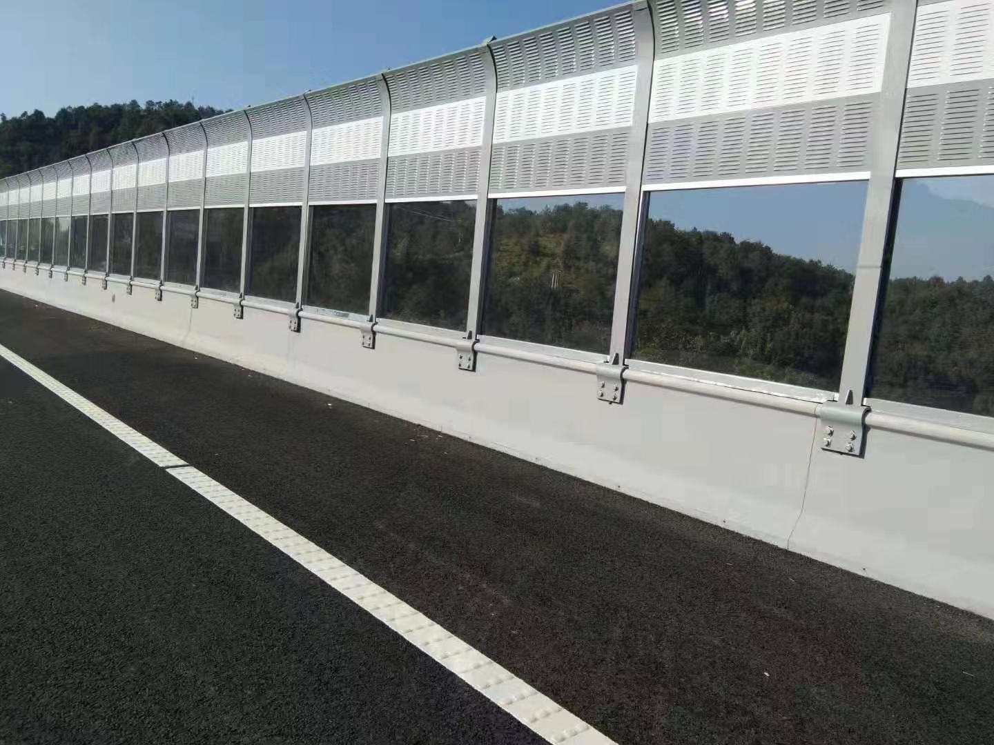 声屏障 - 安平县万基筛网有限公司图片4